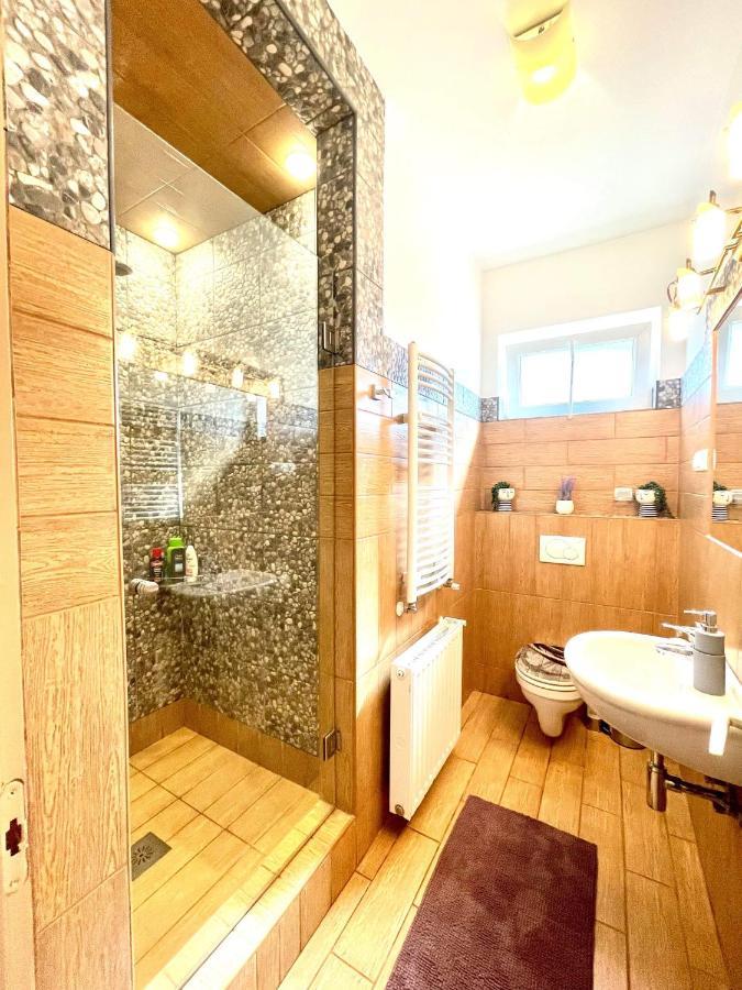 Holiday home With Jakuzzi And Sauna Kisoroszi