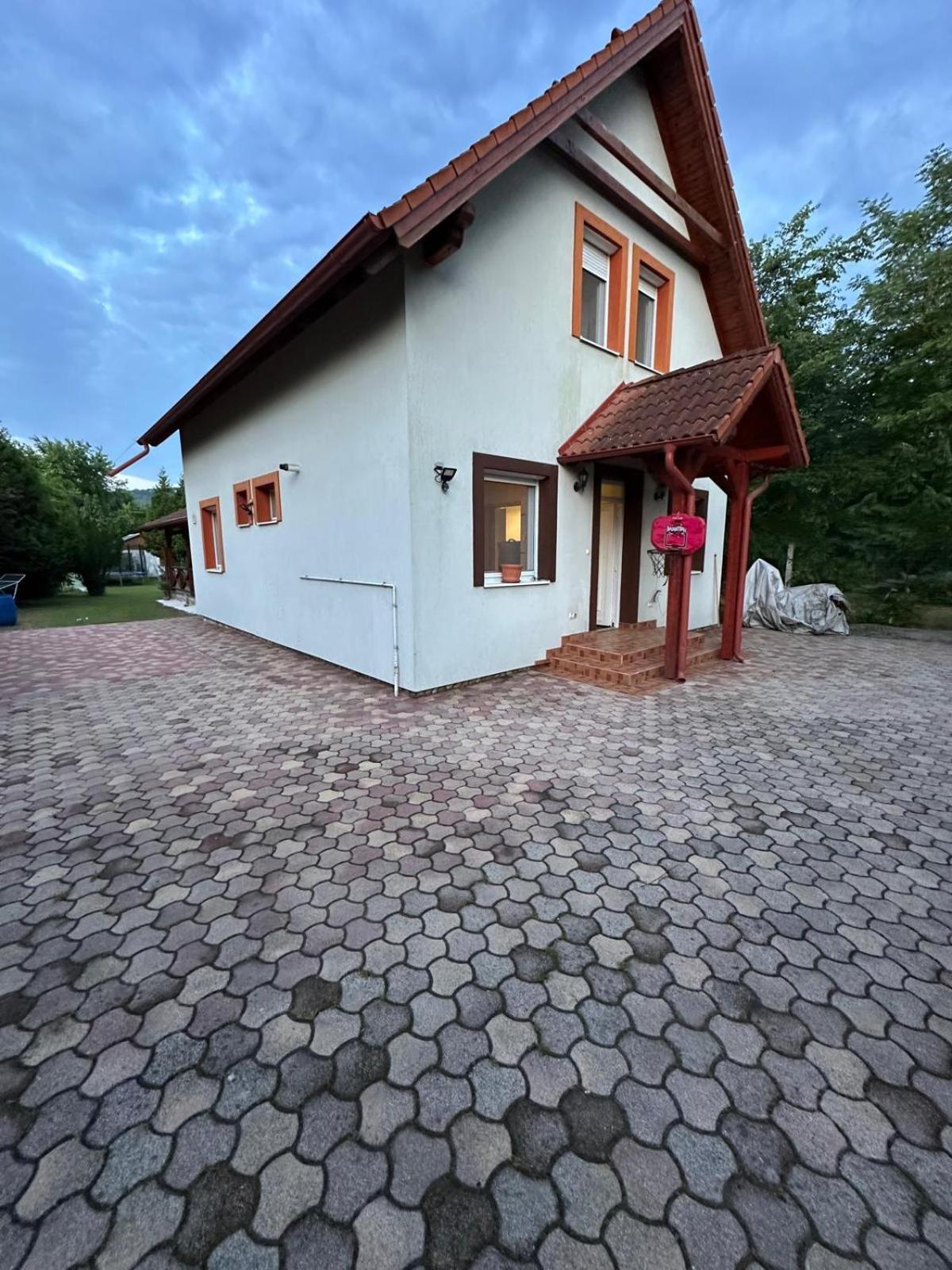 With Jakuzzi And Sauna Holiday home